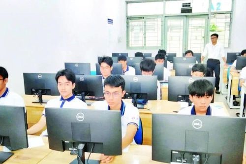 Phát triển công nghệ thông tin đáp ứng yêu cầu kỷ nguyên số