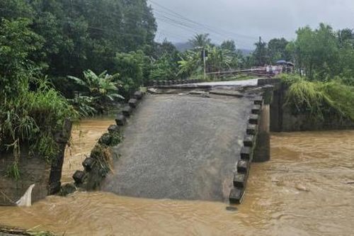Thiên tai vẫn hoành hành tại miền Trung