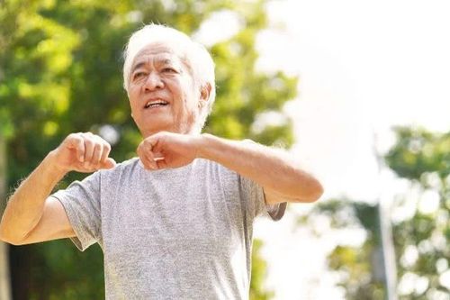 Chọn bài tập phù hợp giúp người cao tuổi sống khỏe mỗi ngày