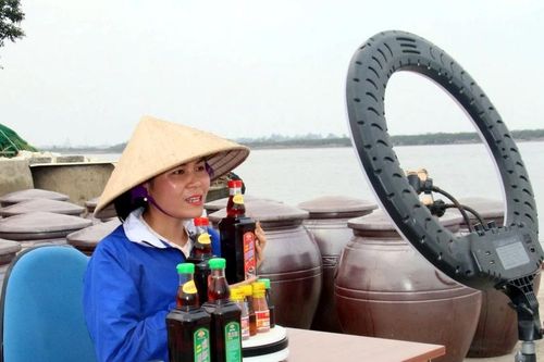 Phát triển nguồn nhân lực làm chủ chuyển đổi số