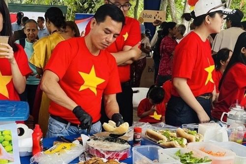Ẩm thực Việt Nam tạo ấn tượng tại hội chợ Bazar ASEAN-Trung Quốc 2025 ở Venezuela