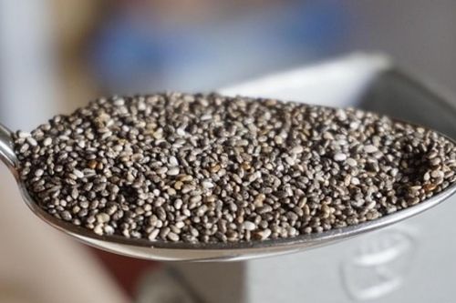 Bốn nhóm người nên tránh hoặc đặc biệt cẩn trọng khi tiêu thụ hạt chia
