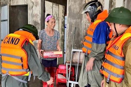 Miền Trung dồn sức khắc phục hậu quả thiên tai