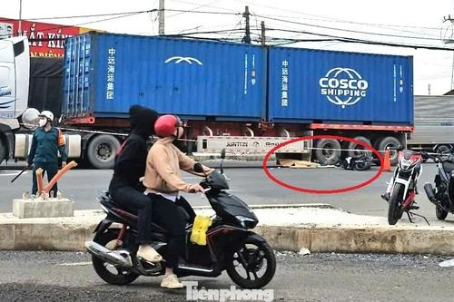 Nữ công nhân tử vong khi đi làm, chồng thoát nạn trong gang tấc