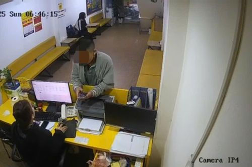 Nữ sinh 18 tuổi mất tích bí ẩn, xuất hiện tình tiết 'người đàn ông lạ mua vé xe'