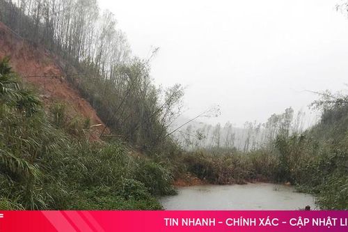 Mưa lớn tiếp tục gây sạt lở, ngập lụt nhiều nơi, hồ Kẻ Gỗ tăng xả tràn