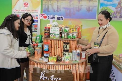 Hội chợ mùa Thu 2025: Nơi khám phá hương vị ẩm thực ba miền ngay giữa lòng Thủ đô