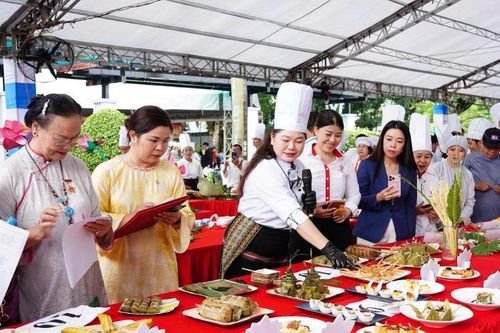 200 món chay từ sen: Hương vị Việt lập kỷ lục