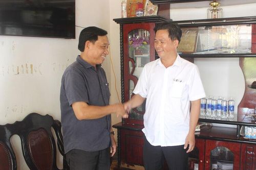 Nghĩa tình đảng viên