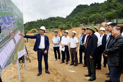 Bí thư Tỉnh ủy Lê Minh Ngân kiểm tra tiến độ xây dựng Trường Phổ thông Dân tộc nội trú Tiểu học và THCS Phong Thổ