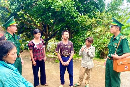 Nặng nghĩa với biên cương