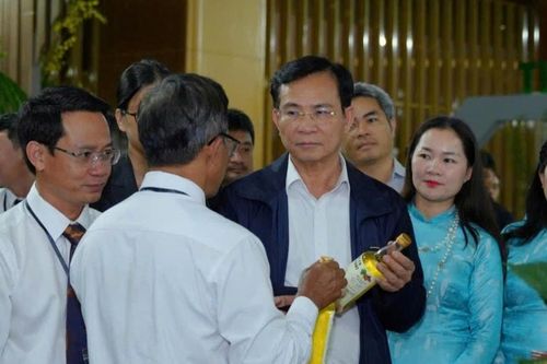 Mang hương sắc đại ngàn, ngàn hoa, biển xanh đến Hội chợ Mùa Thu 2025