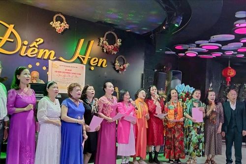 Giao lưu thơ - nhạc chào mừng 108 năm Cách mạng tháng Mười Nga