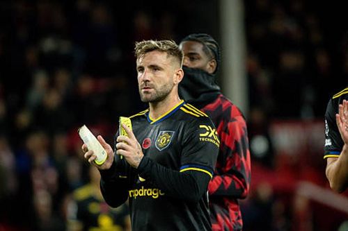Man Utd hòa 2-2, Luke Shaw khiến Amorim khó chọn ở hàng thủ