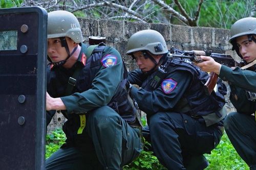 Chiến sĩ quả cảm tập cuối: Tái hiện chuyên án ma túy Lóng Luông