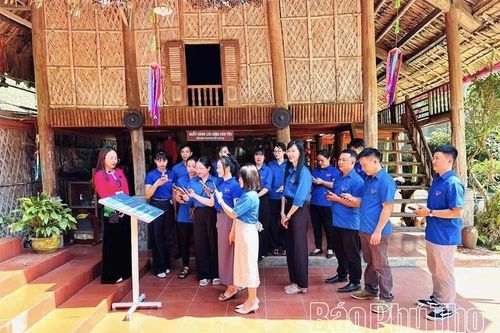 Sức trẻ Đất Tổ trong hành trình đổi mới