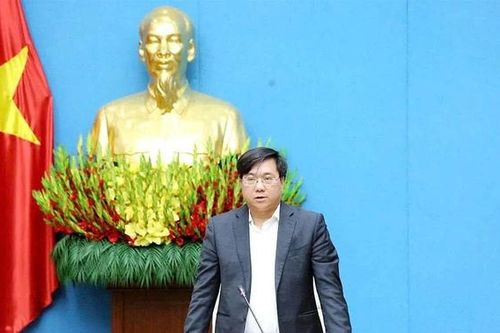 Chủ tịch UBND tỉnh Trần Duy Đông chủ trì hội nghị giao ban giữa Chủ tịch, các Phó Chủ tịch UBND tỉnh