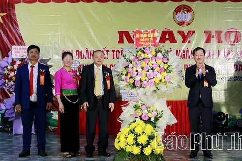 Phó Bí thư Thường trực Tỉnh ủy Bùi Văn Quang dự Ngày hội Đại đoàn kết toàn dân tộc tại xóm Khang Đình