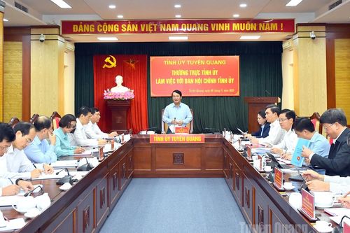 Tiếp tục phát huy vai trò tham mưu chiến lược trong công tác nội chính, phòng, chống tham nhũng, tiêu cực