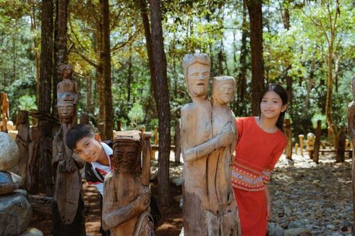 Khi tượng gỗ trở thành 'đại sứ văn hóa' của núi rừng