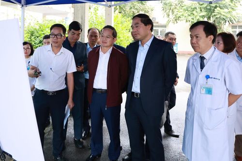 Bí thư Tỉnh ủy Thái Nguyên khảo sát, nắm bắt công tác y tế tại các bệnh viện tuyến tỉnh