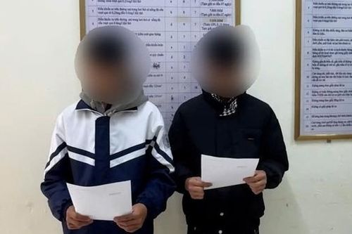 Tăng ga qua chốt, hai học sinh bị xử phạt 17 triệu đồng