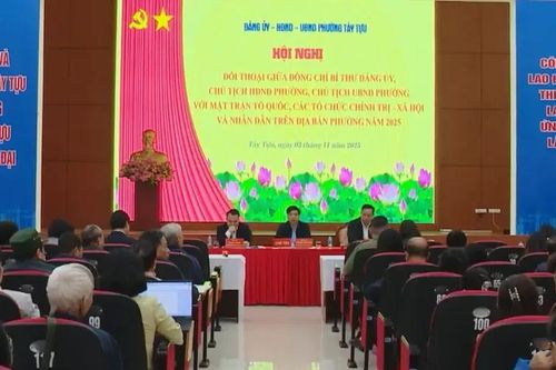 Lãnh đạo phường Tây Tựu đối thoại với nhân dân