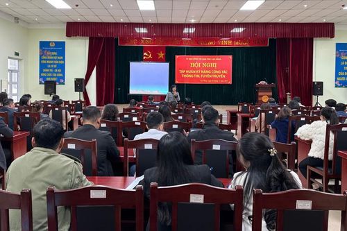 130 cán bộ, cộng tác viên MTTQ các cấp được tập huấn kiến thức, kỹ năng thông tin, tuyên truyền