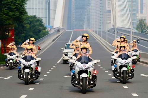 Mãn nhãn với sự điêu luyện của lực lượng CSGT Tuần tra dẫn đoàn Công an TPHCM