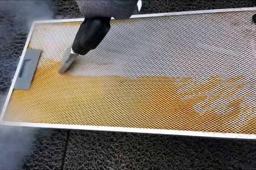 6 cách vệ sinh lưới lọc dầu mỡ của máy hút mùi vừa dễ vừa hiệu quả
