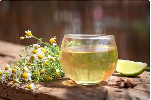5 tác dụng phụ của việc uống quá nhiều trà hoa cúc