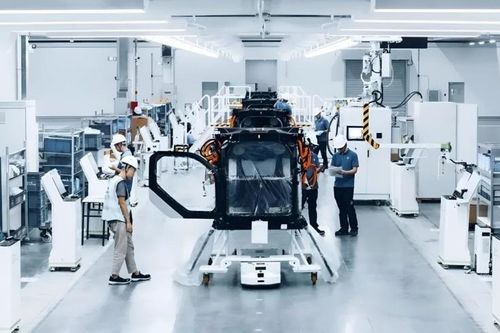 Xe bay chính thức được sản xuất hàng loạt