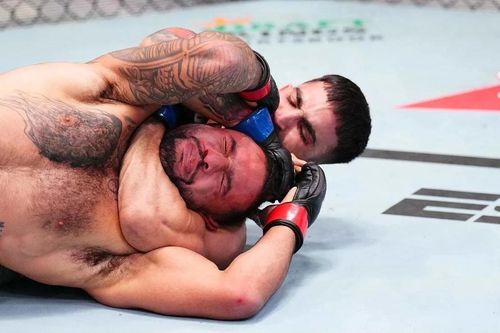 Võ sĩ Mỹ thua chóng vánh, nghi án cá cược rúng động UFC