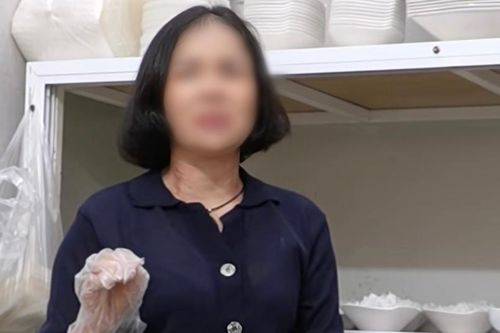 Quán ăn chịu 'bão phẫn nộ' vì chê khách đứng chờ lấy 1.000 tiền thối