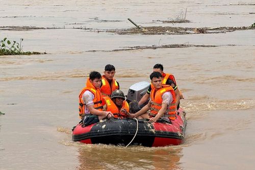 Mưa lũ tại Quảng Ngãi làm 4 người chết do đuối nước, 2 người mất tích
