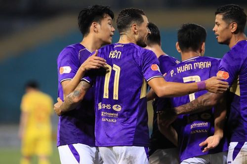 Hoàng Hên và Tuấn Hải lập công, Hà Nội FC thắng đậm ở vòng 10 V-League