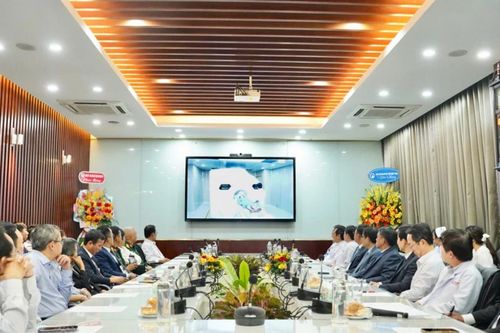 Bệnh viện Chợ Rẫy phát triển công nghệ y tế vì sức khỏe cộng đồng