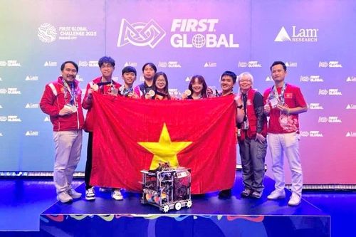 Học sinh Việt Nam vượt qua 190 quốc gia, đoạt Huy chương Bạc Robotics quốc tế