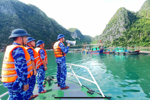 Bình yên biển, đảo quê hương: Điểm tựa của nhân dân trong dông bão