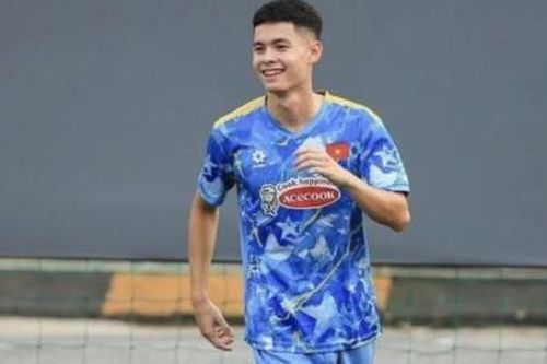 HLV Kim Sang-sik gạch tên tiền vệ Việt kiều Vadim Nguyễn
