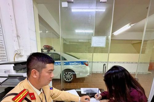 Danh tính nữ tài xế ô tô đi ngược chiều trên đường Võ Chí Công
