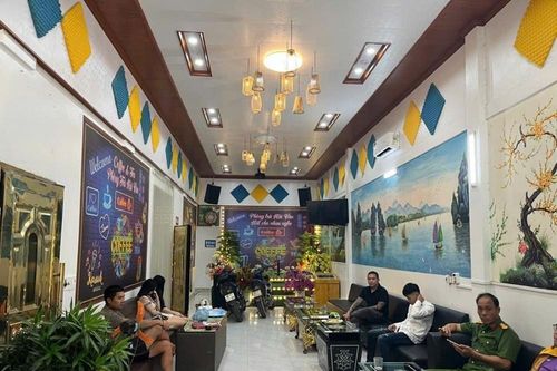 Cảnh sát kiểm tra quán trà, phát hiện nhiều đối tượng sử dụng ma túy