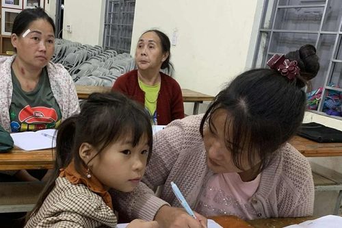 Vượt gian khó đi tìm con chữ