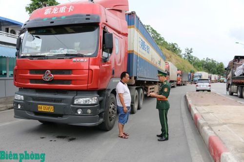 Tăng cường kiểm soát biên giới, ngăn chặn buôn lậu dịp cuối năm ở Lạng Sơn