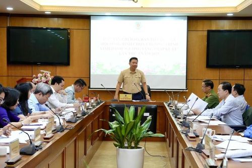 'Gương sáng Pháp luật' 2025: Dấu ấn đổi mới, lan tỏa tinh thần thượng tôn pháp luật