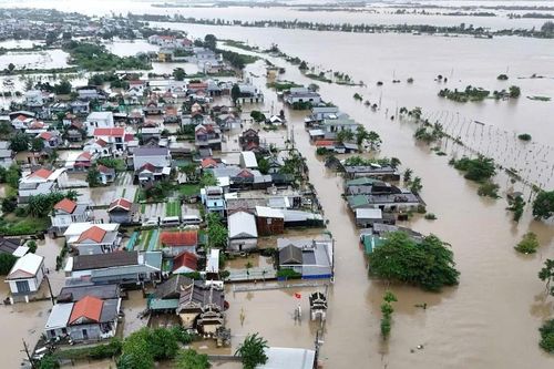 Khắc phục hậu quả bão lũ: Cơ cấu lại nợ, giảm lãi suất