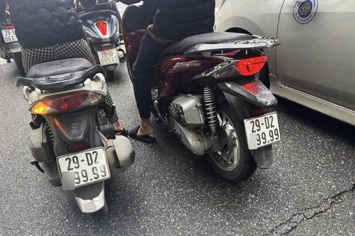 Xác minh 2 xe SH trùng biển số có tứ quý 9 ở Hà Nội