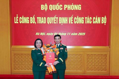 Nữ Phó giám đốc Bệnh viện Trung ương Quân đội 108 được thăng hàm Trung tướng