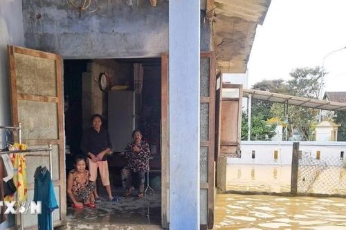 Huế còn trên 15.000 ngôi nhà bị ngập, người dân gặp nhiều khó khăn
