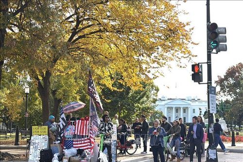 Chính quyền Trump chi trả một phần trợ cấp thực phẩm